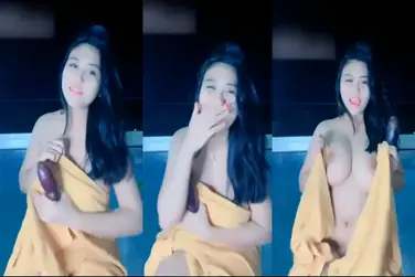 Miya Toge Main Alat Bantu Sange Di Kamar